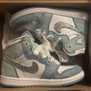 Jordan 1Retro High OG customized sneakers 9c